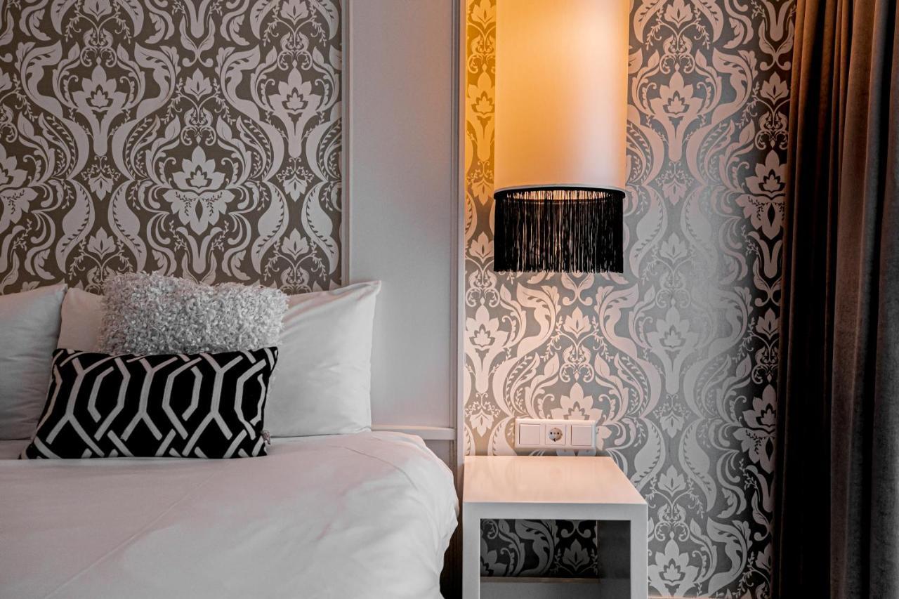Le Theatre Hotel Maastricht Bagian luar foto