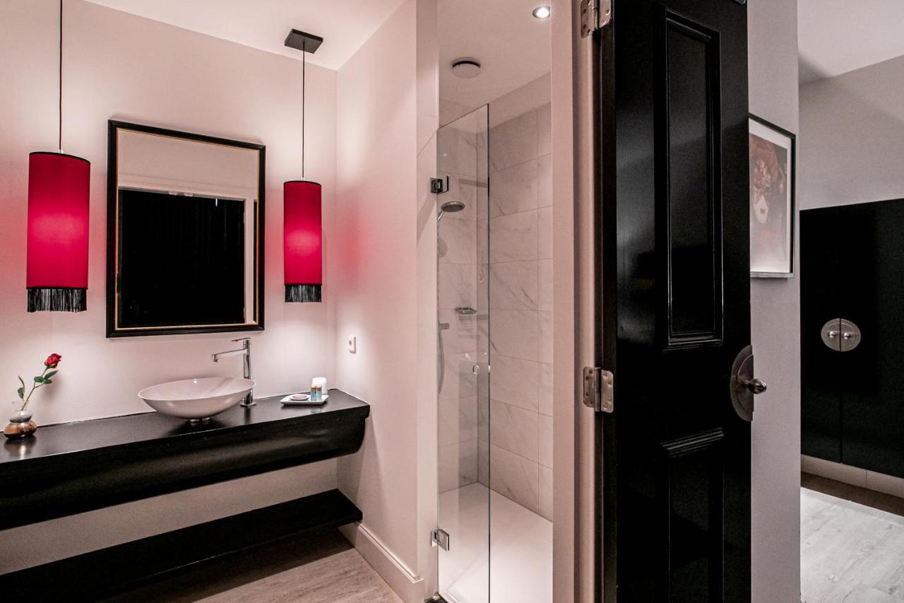 Le Theatre Hotel Maastricht Bagian luar foto