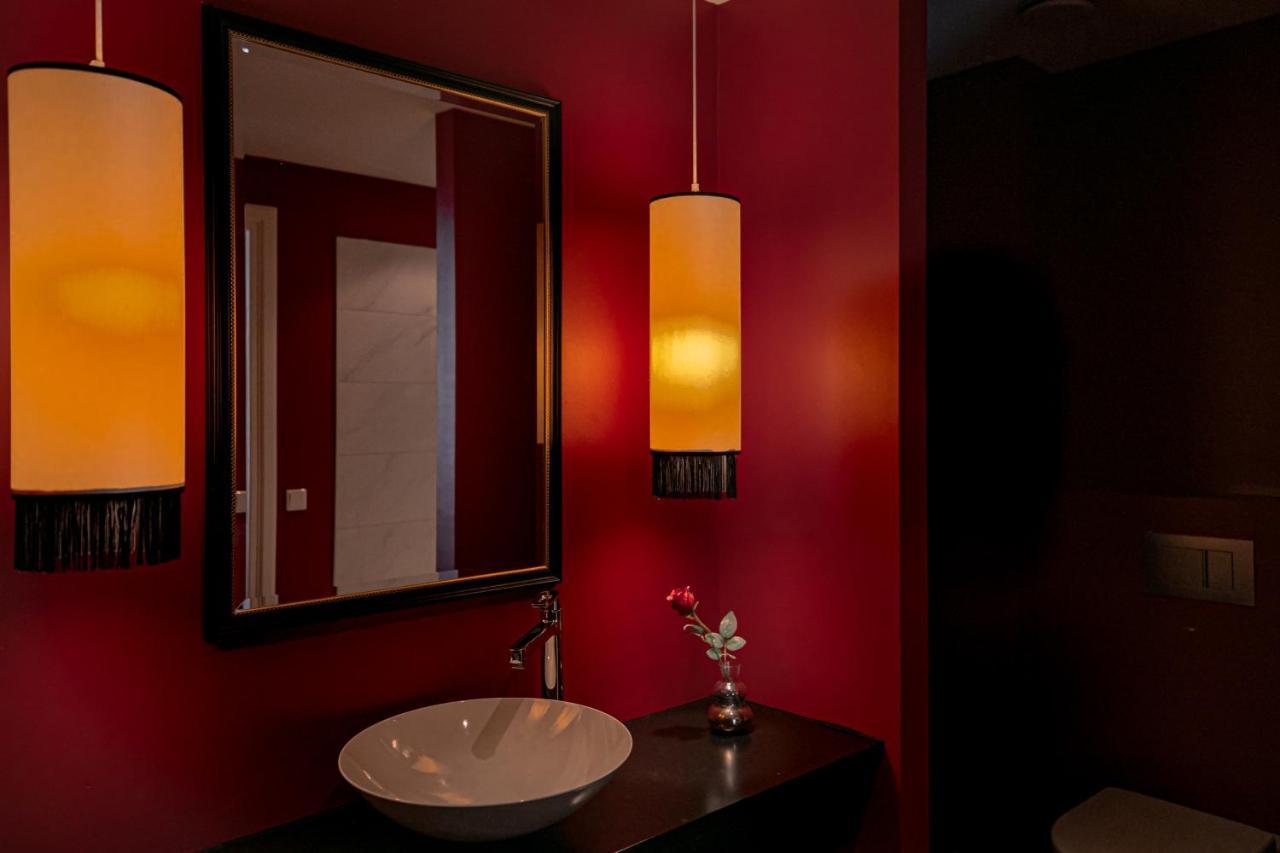 Le Theatre Hotel Maastricht Bagian luar foto