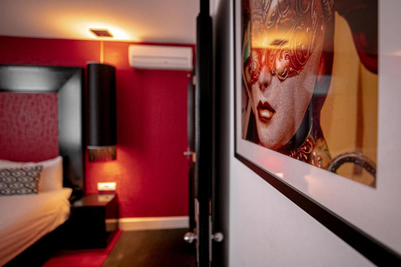 Le Theatre Hotel Maastricht Bagian luar foto