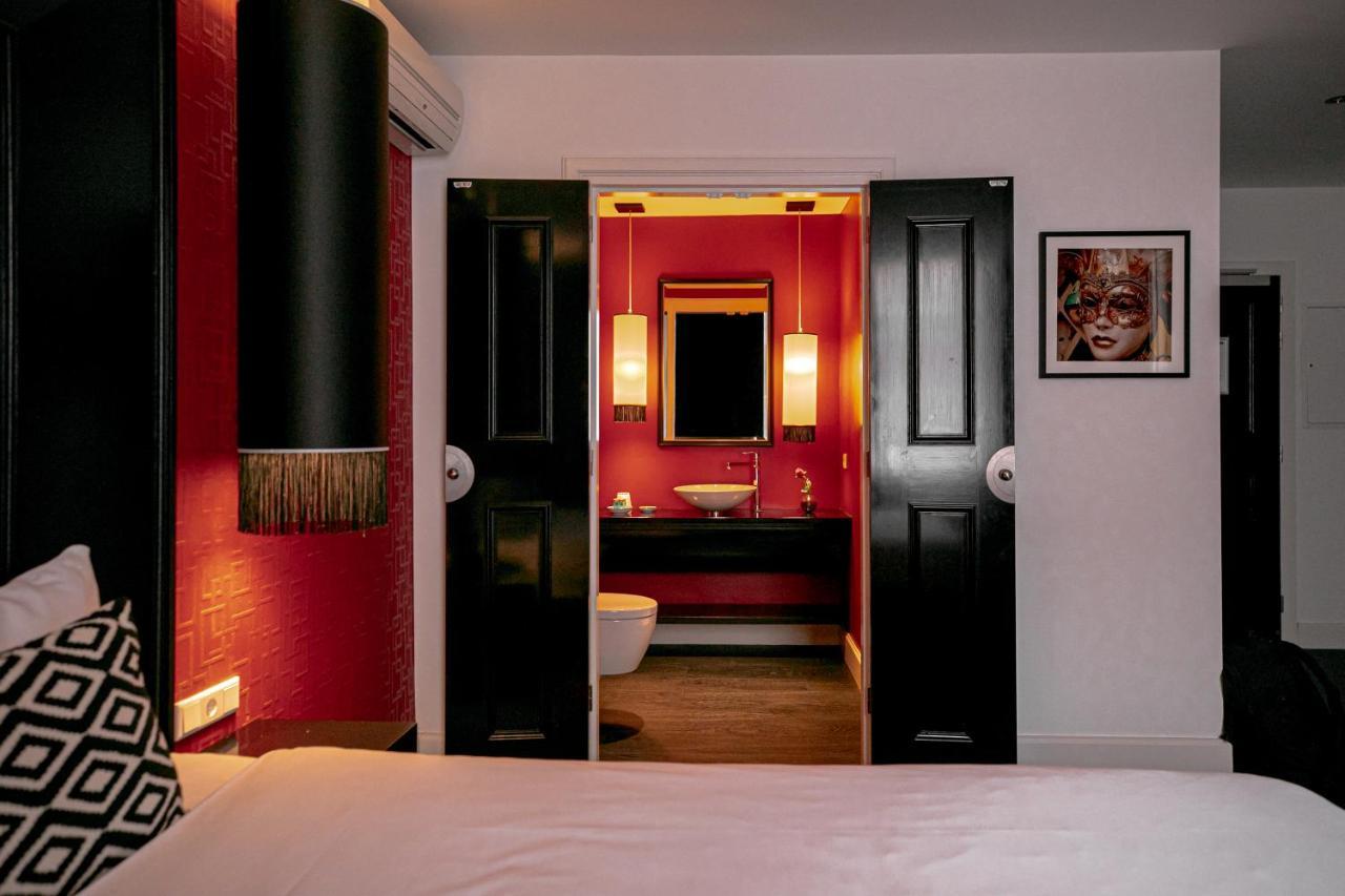 Le Theatre Hotel Maastricht Bagian luar foto