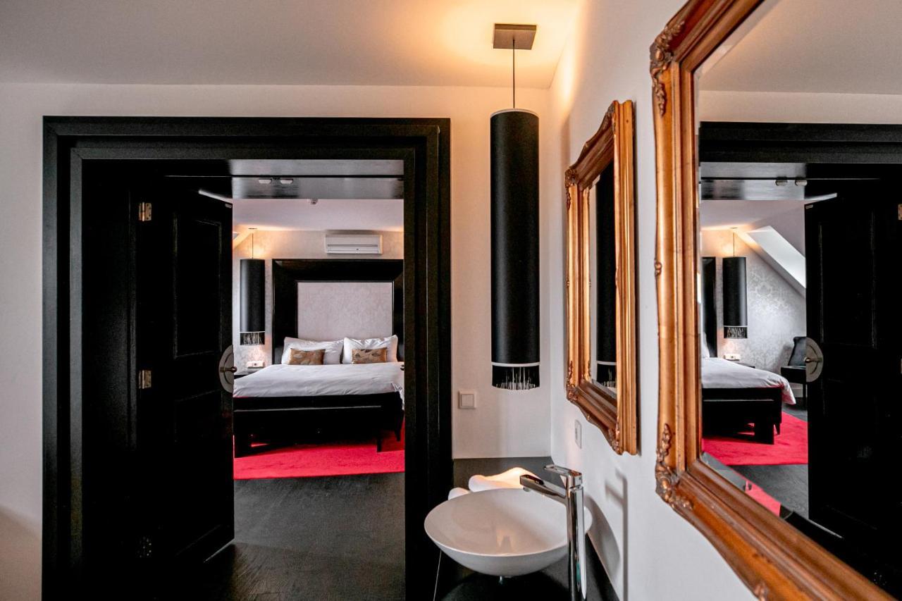 Le Theatre Hotel Maastricht Bagian luar foto