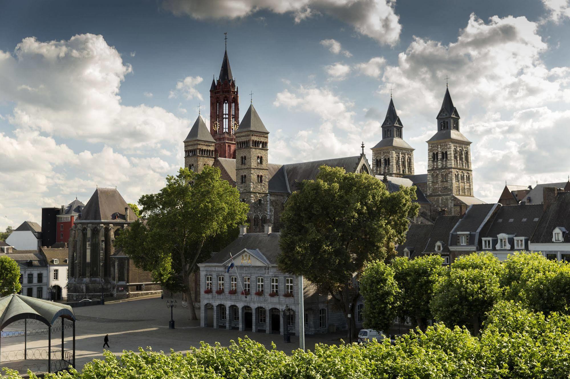 Le Theatre Hotel Maastricht Bagian luar foto